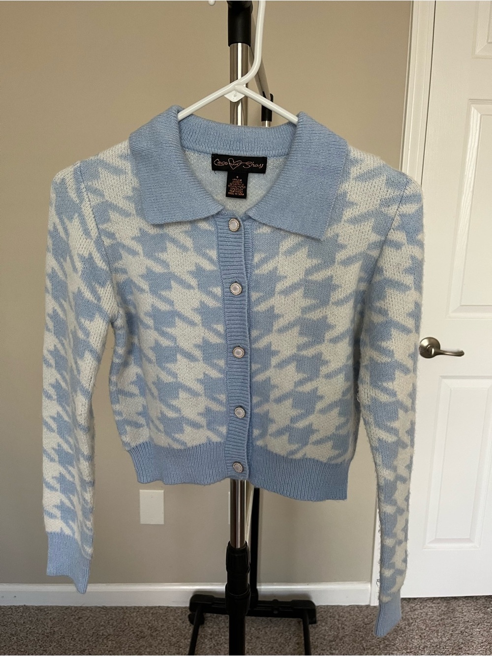 Cozy Button-Up Cardigan Knit Sweater - Light Blue & White